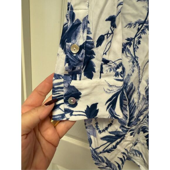Soft Surroundings Blue & White Fern Print Button Down Shirt sz M EUC - Picture 3 of 10